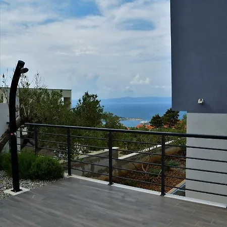 Selina - Nera Makarska