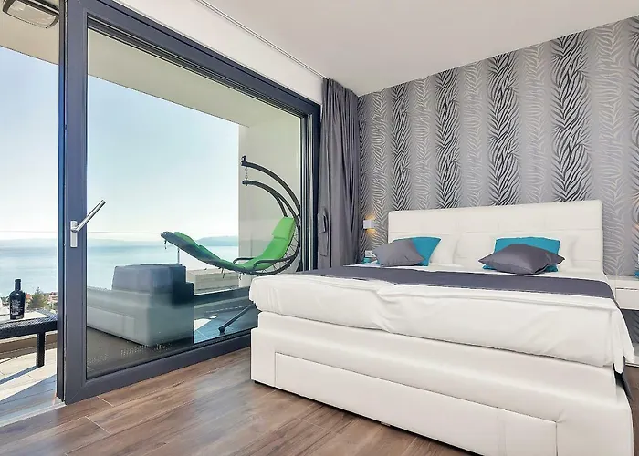 Selina - Nera Makarska