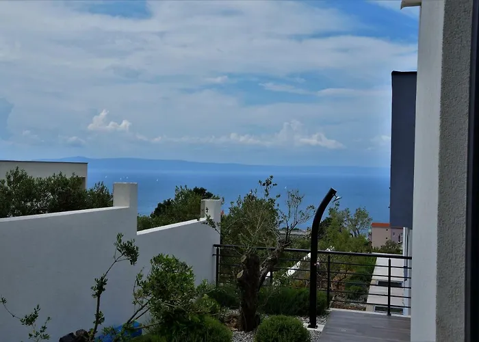 Selina - Nera * Makarska